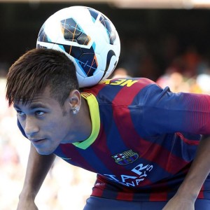 在线体育博彩-曼城狂潮席卷伯纳乌，皇马困局安帅动容一抱，曼城风暴席卷伯纳乌，安帅拥抱难掩皇马困局